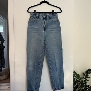 Vintage Levi’s 550 | Relaxed Fit | Tapered Leg